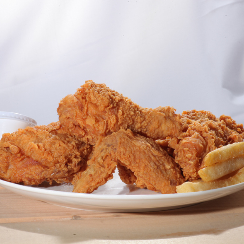 Chicken Wing Meal (9pcs Wings+Fries+2 Bun + Cola)55.00AED